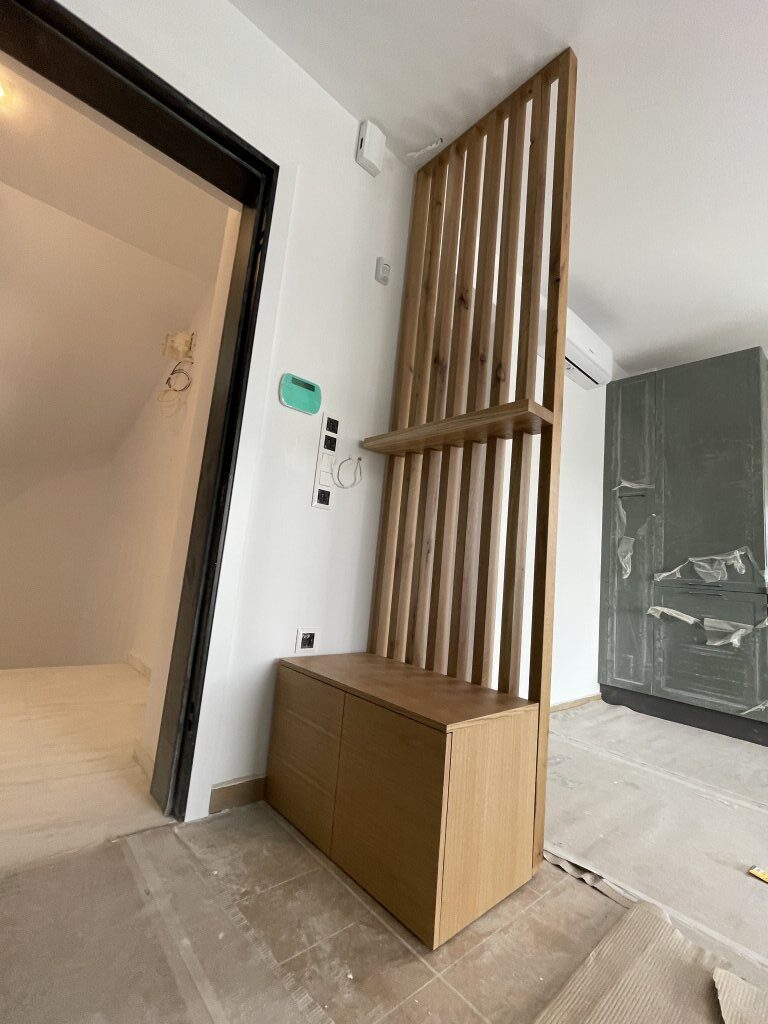 EntranceDiv01