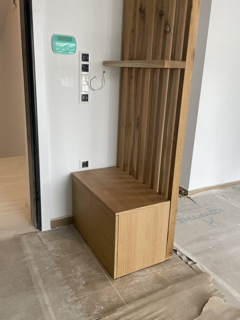 EntranceDiv02