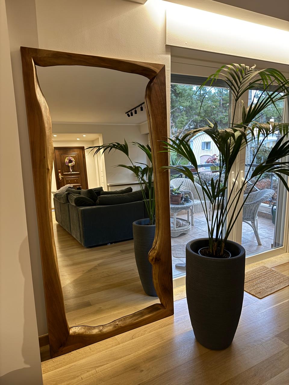 WalnutMirror02